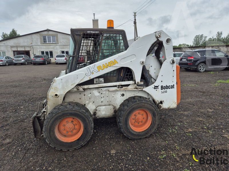 Bobcat S 250 - Kompaktlader: das Bild 4 Bobcat S 250 - Kompaktlader: das Bild 4