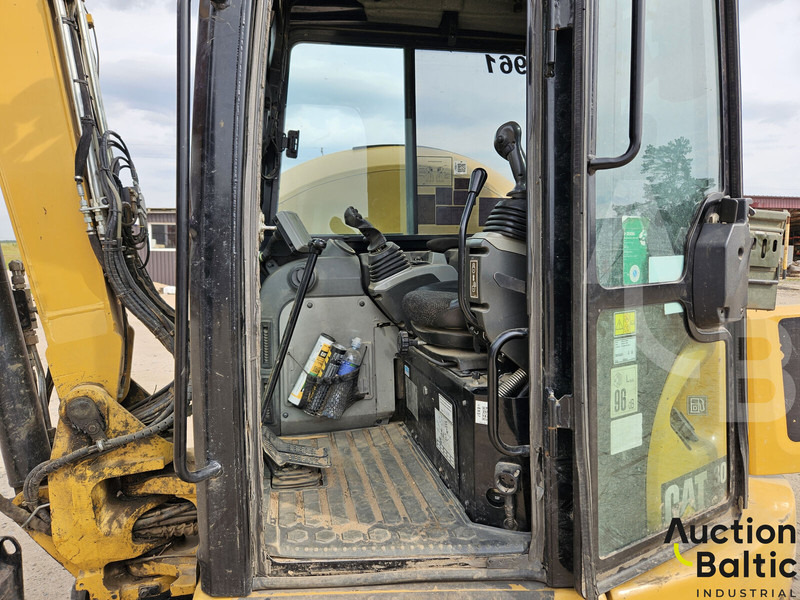 Caterpillar 305.5E2CR - Minibagger: das Bild 5 Caterpillar 305.5E2CR - Minibagger: das Bild 5