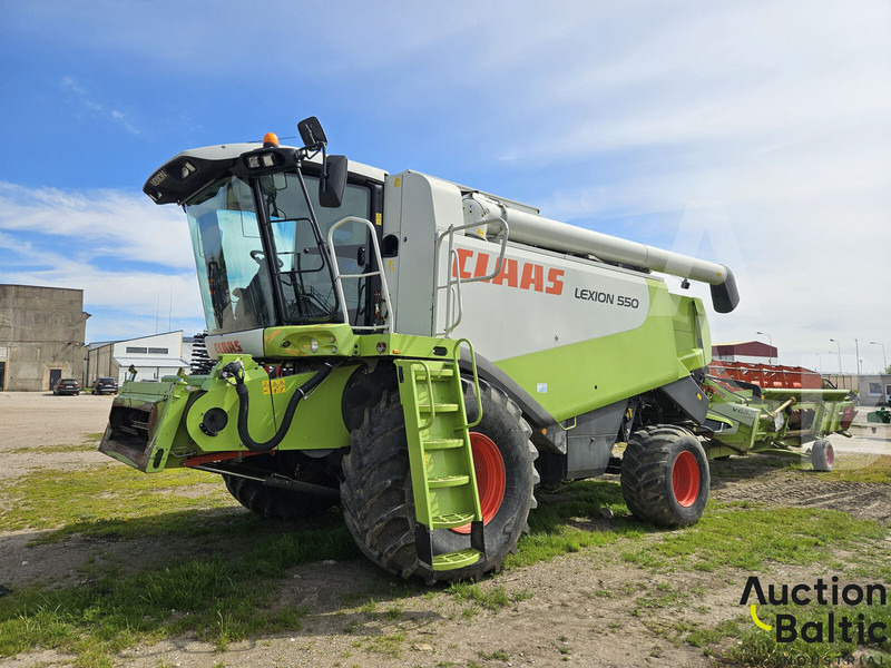 Claas Lexion 550 - Mähdrescher: das Bild 2 Claas Lexion 550 - Mähdrescher: das Bild 2
