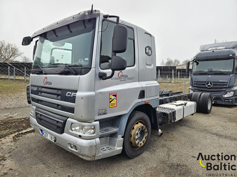DAF FA 75CF.360 - Fahrgestell LKW: das Bild 1 DAF FA 75CF.360 - Fahrgestell LKW: das Bild 1