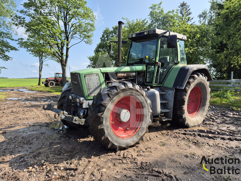Fendt Favorit 824 - Traktor: das Bild 1 Fendt Favorit 824 - Traktor: das Bild 1