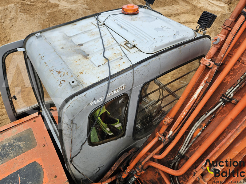 Kettenbagger Hitachi EX 215: das Bild 14
