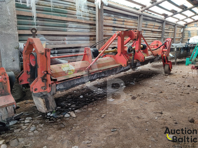 Humus - Schlegelmäher/ Mulcher: das Bild 1 Humus - Schlegelmäher/ Mulcher: das Bild 1