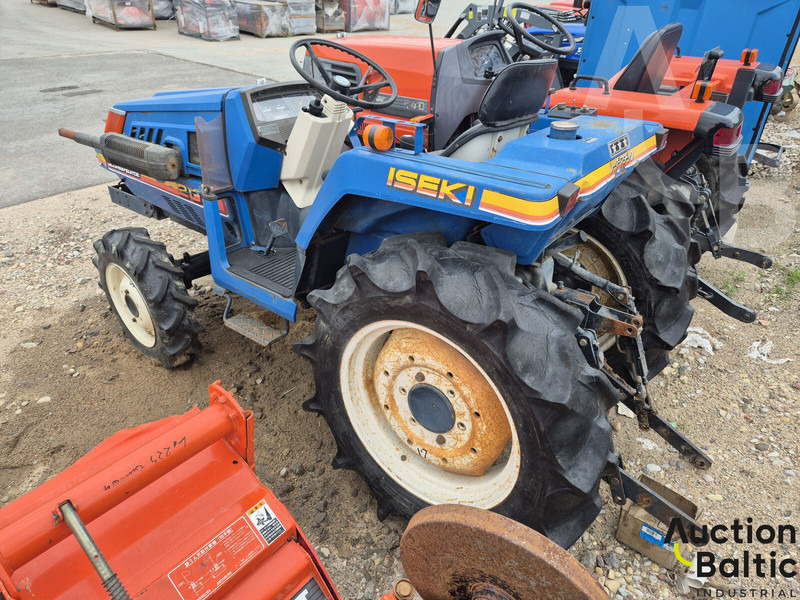 Iseki TU 200 - Traktor: das Bild 3 Iseki TU 200 - Traktor: das Bild 3