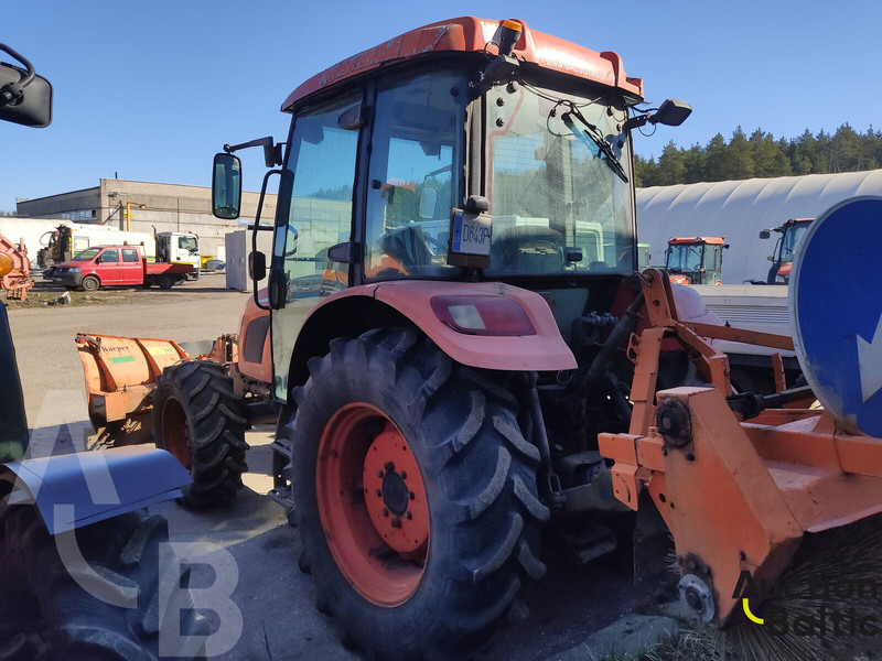 KIOTI RX 7330 - Traktor: das Bild 4 KIOTI RX 7330 - Traktor: das Bild 4