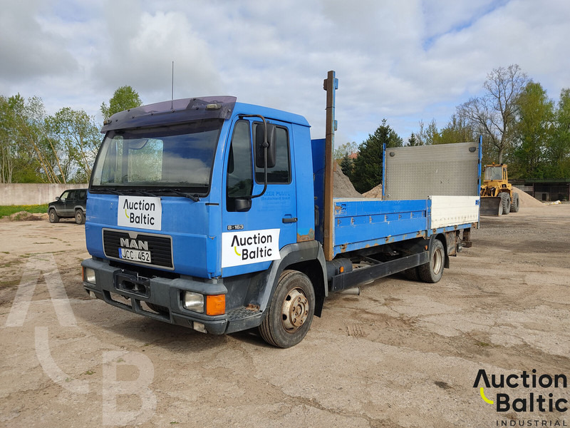 MAN L2000 - Pritsche LKW: das Bild 1 MAN L2000 - Pritsche LKW: das Bild 1