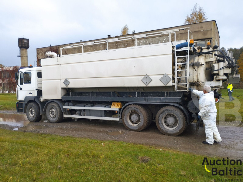 MAN T 46 - Saug-/ Spülfahrzeug: das Bild 3 MAN T 46 - Saug-/ Spülfahrzeug: das Bild 3