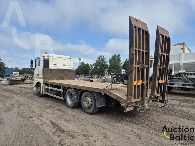 MAN TGA26.440 - Autotransporter LKW: das Bild 4 MAN TGA26.440 - Autotransporter LKW: das Bild 4