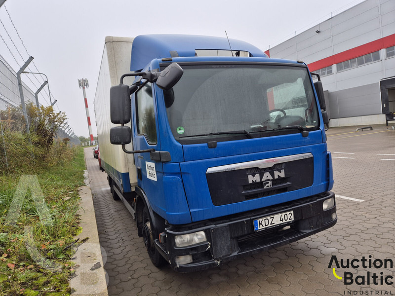 MAN TGL12.220 BL - Koffer LKW: das Bild 2 MAN TGL12.220 BL - Koffer LKW: das Bild 2