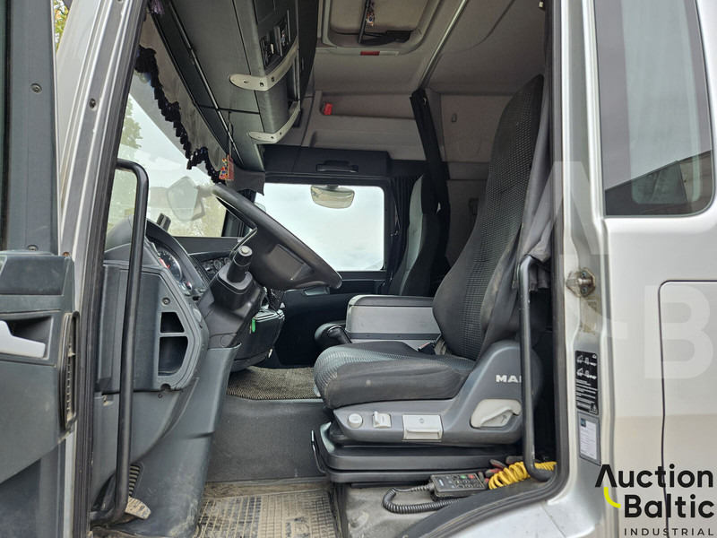 MAN TGL8.250 - Plane LKW: das Bild 5 MAN TGL8.250 - Plane LKW: das Bild 5