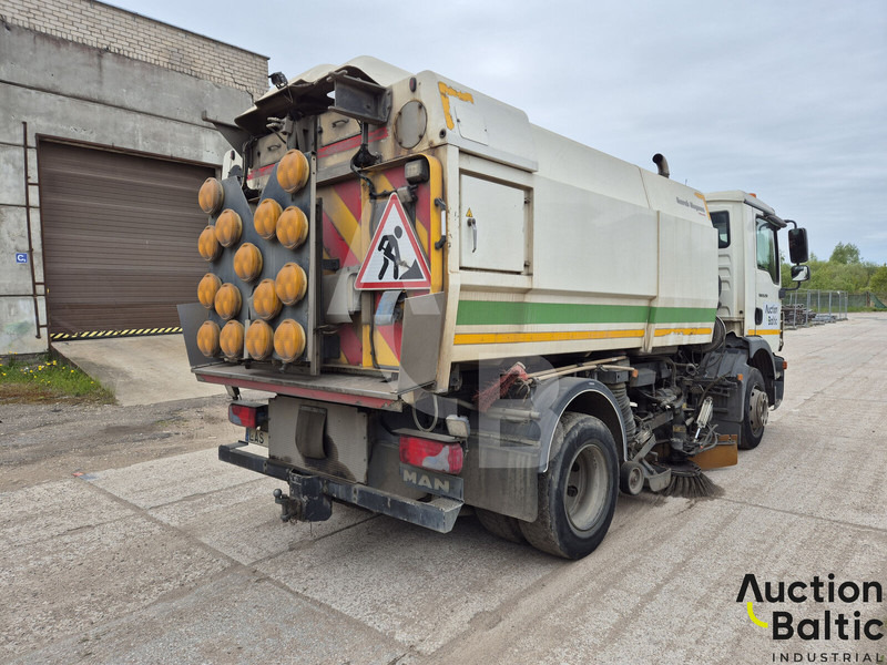 MAN TGM15.250 4X2 BL - Kehrmaschine: das Bild 3 MAN TGM15.250 4X2 BL - Kehrmaschine: das Bild 3