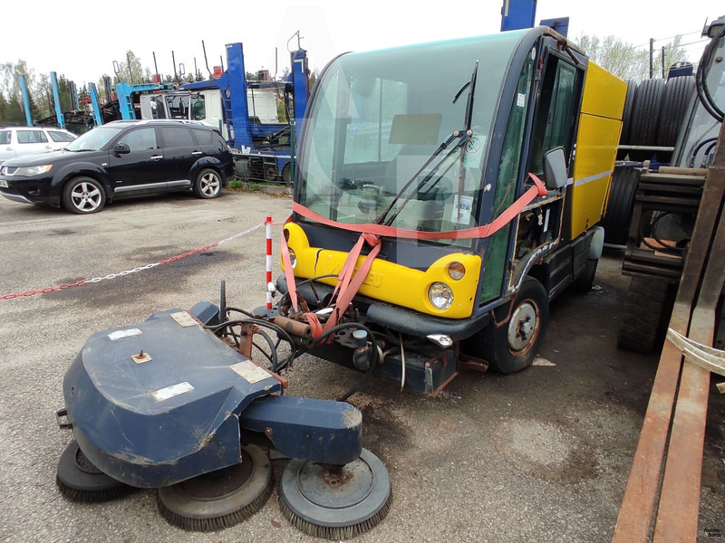 Mathieu Azura - Kehrmaschine: das Bild 1 Mathieu Azura - Kehrmaschine: das Bild 1