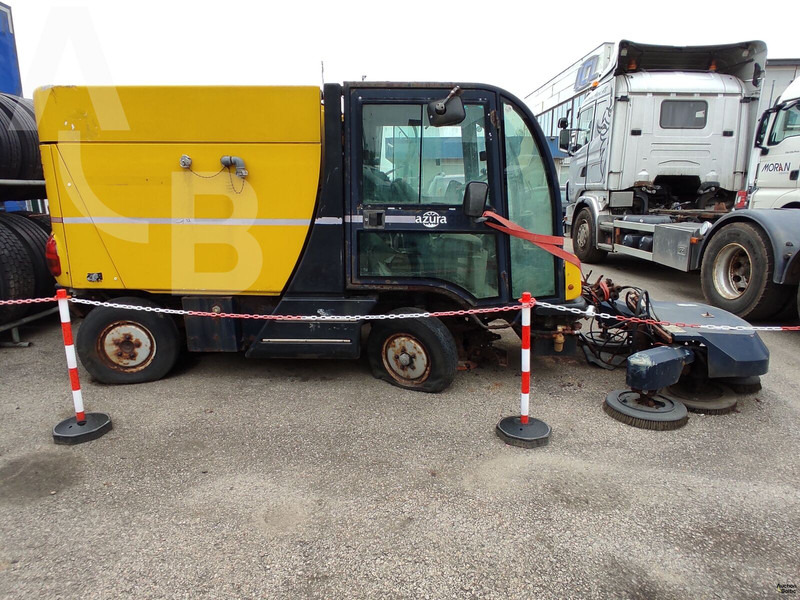 Mathieu Azura - Kehrmaschine: das Bild 4 Mathieu Azura - Kehrmaschine: das Bild 4