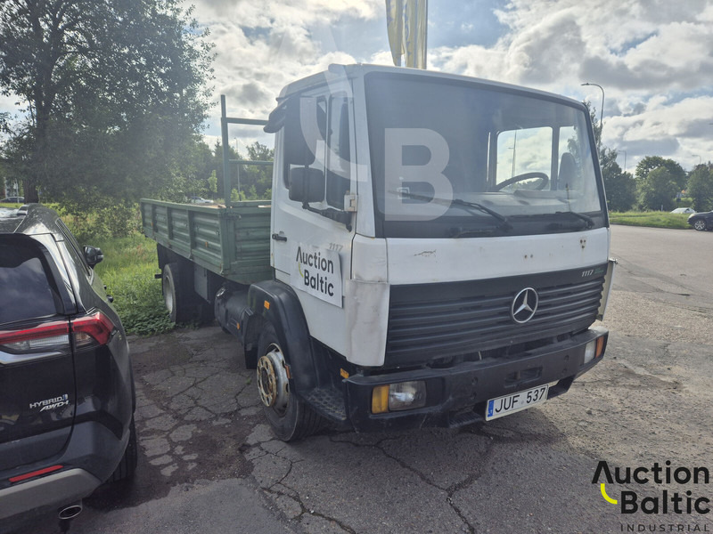 Mercedes-Benz 1117 - Pritsche LKW: das Bild 2 Mercedes-Benz 1117 - Pritsche LKW: das Bild 2