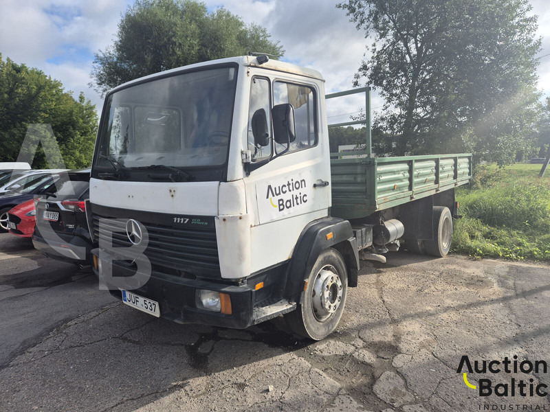 Mercedes-Benz 1117 - Pritsche LKW: das Bild 1 Mercedes-Benz 1117 - Pritsche LKW: das Bild 1