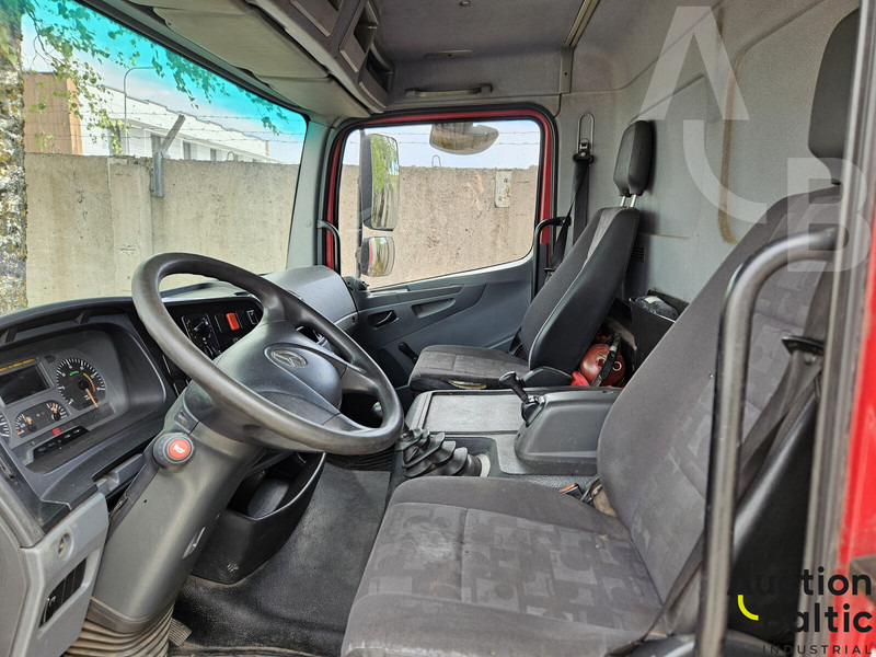 Mercedes-Benz 815 - Kühlkoffer LKW: das Bild 5 Mercedes-Benz 815 - Kühlkoffer LKW: das Bild 5