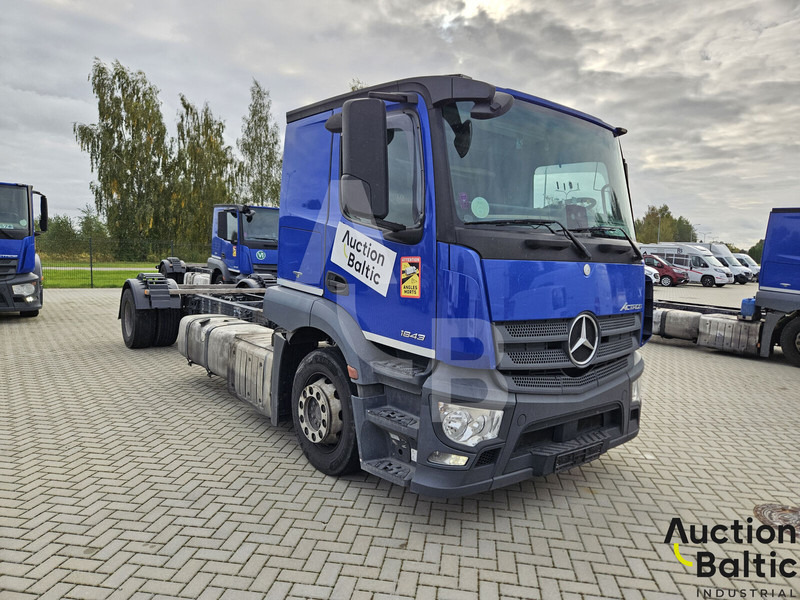 Mercedes-Benz Actros 1843 - Fahrgestell LKW: das Bild 1 Mercedes-Benz Actros 1843 - Fahrgestell LKW: das Bild 1