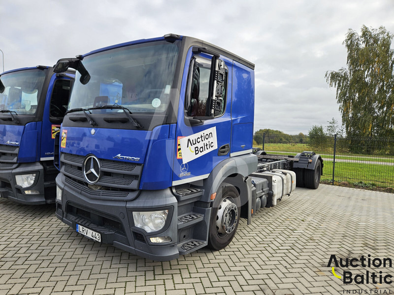 Mercedes-Benz Actros 1843 - Fahrgestell LKW: das Bild 1 Mercedes-Benz Actros 1843 - Fahrgestell LKW: das Bild 1