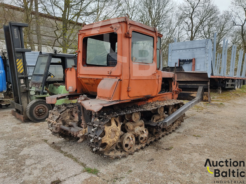 Onbekend DT-75 - Bulldozer: das Bild 4 Onbekend DT-75 - Bulldozer: das Bild 4
