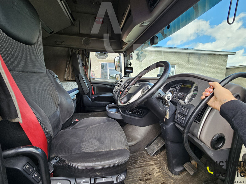 DAF XF460 - Sattelzugmaschine: das Bild 4 DAF XF460 - Sattelzugmaschine: das Bild 4