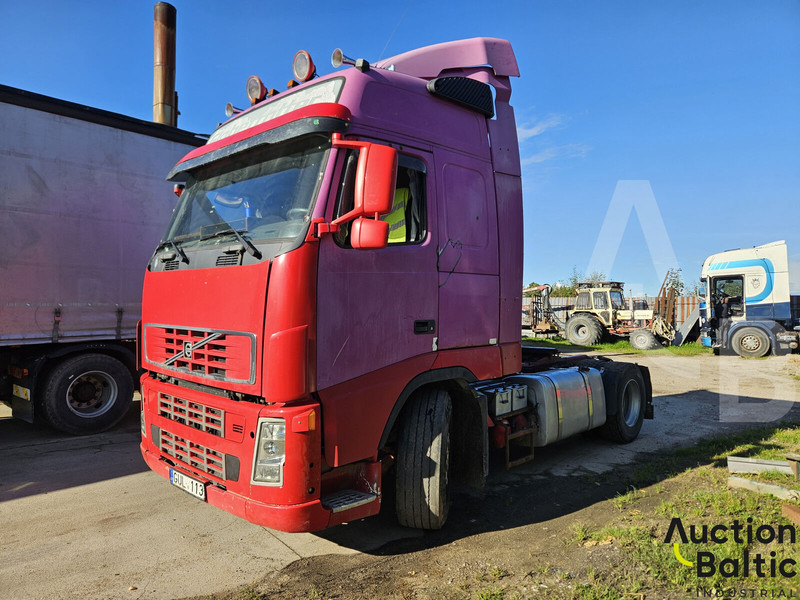 Volvo FH12 - Sattelzugmaschine: das Bild 1 Volvo FH12 - Sattelzugmaschine: das Bild 1