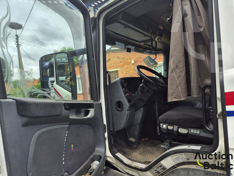 Scania P 380 - Autotransporter LKW: das Bild 5 Scania P 380 - Autotransporter LKW: das Bild 5