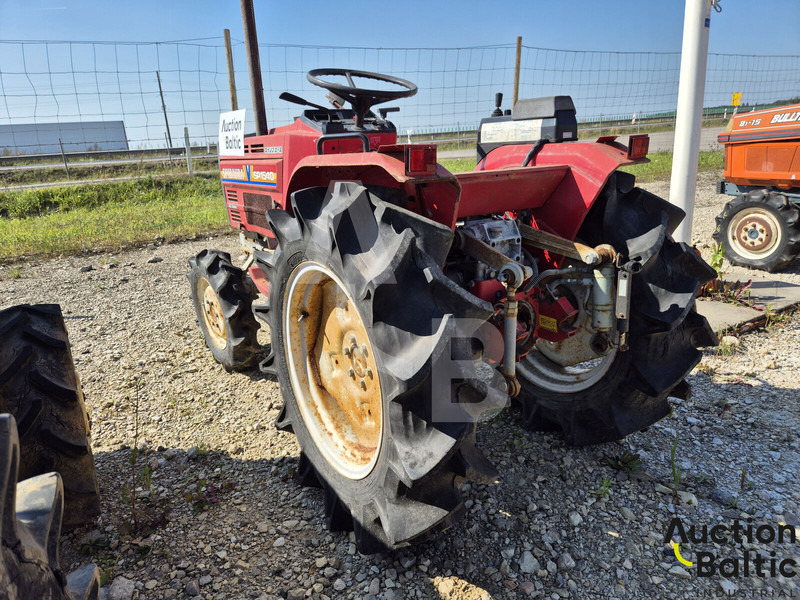 Shibaura SP1540 - Traktor: das Bild 4 Shibaura SP1540 - Traktor: das Bild 4