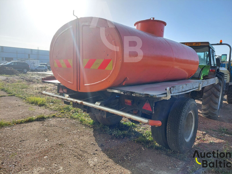Trailer for transporting and watering water - Tankanhänger: das Bild 3 Trailer for transporting and watering water - Tankanhänger: das Bild 3
