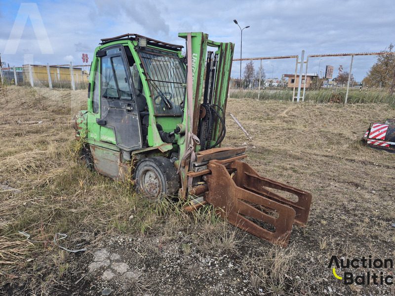 UniCarriers 30 - Dieselstapler: das Bild 2 UniCarriers 30 - Dieselstapler: das Bild 2