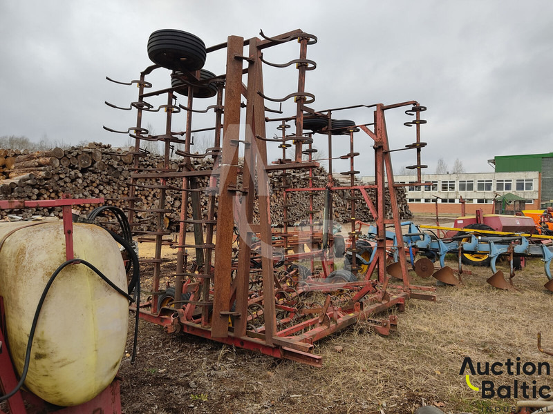 Vaderstad Boggiharv - Grubber: das Bild 2 Vaderstad Boggiharv - Grubber: das Bild 2