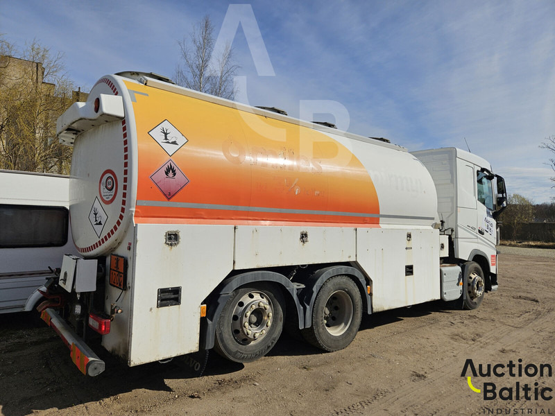 Volvo FH 420 - Tankwagen: das Bild 3 Volvo FH 420 - Tankwagen: das Bild 3