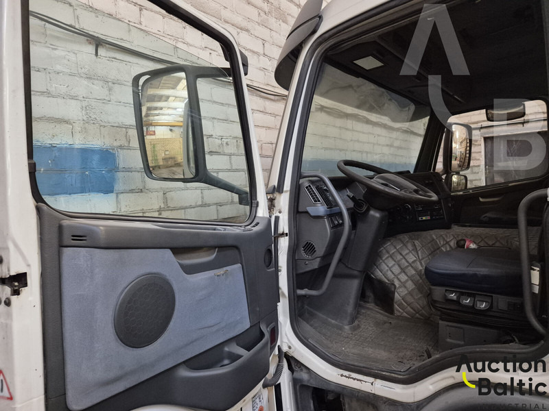 Volvo FM380 - Pritsche LKW: das Bild 5 Volvo FM380 - Pritsche LKW: das Bild 5