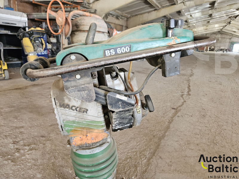 Wacker BS600 - Rüttelplatte: das Bild 4 Wacker BS600 - Rüttelplatte: das Bild 4