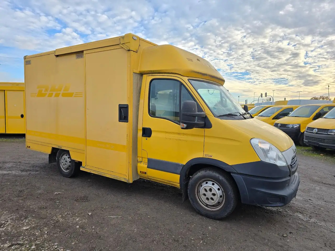 Iveco Daily/ Regalsystem/Luftfeder/KURZ/1. Hand - Koffer Transporter: das Bild 1 Iveco Daily/ Regalsystem/Luftfeder/KURZ/1. Hand - Koffer Transporter: das Bild 1