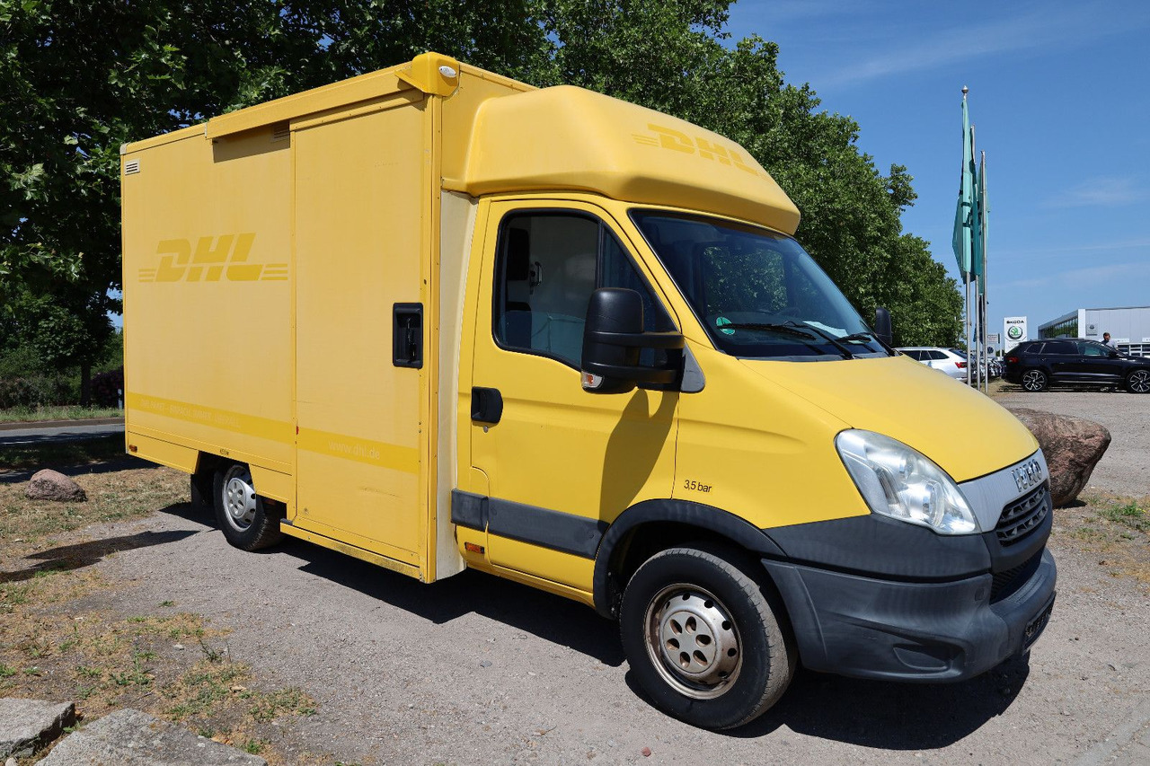 Iveco Daily/ Regalsystem/Luftfeder/KURZ - Koffer Transporter: das Bild 1 Iveco Daily/ Regalsystem/Luftfeder/KURZ - Koffer Transporter: das Bild 1