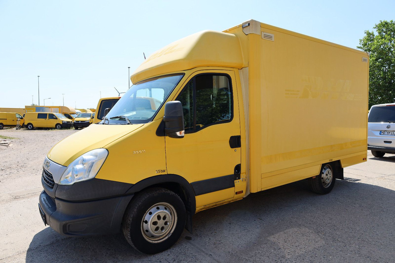 Iveco Daily/ Regalsystem/Luftfeder/KURZ - Koffer Transporter: das Bild 1 Iveco Daily/ Regalsystem/Luftfeder/KURZ - Koffer Transporter: das Bild 1