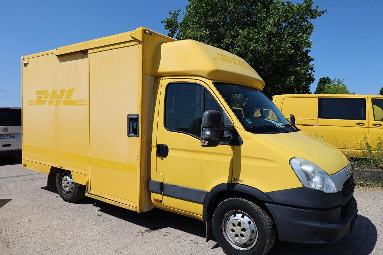 Iveco Daily/ Regalsystem/Luftfeder/KURZ - Koffer Transporter: das Bild 2 Iveco Daily/ Regalsystem/Luftfeder/KURZ - Koffer Transporter: das Bild 2