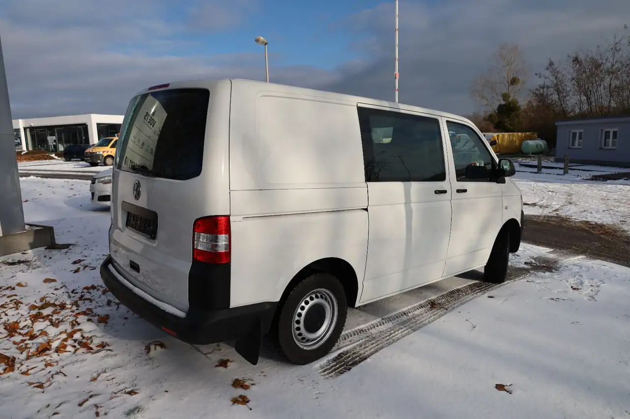 Volkswagen T5 Transporter Kasten-Kombi 2.0 TDI/EU5/1.Hand - Kastenwagen: das Bild 4 Volkswagen T5 Transporter Kasten-Kombi 2.0 TDI/EU5/1.Hand - Kastenwagen: das Bild 4