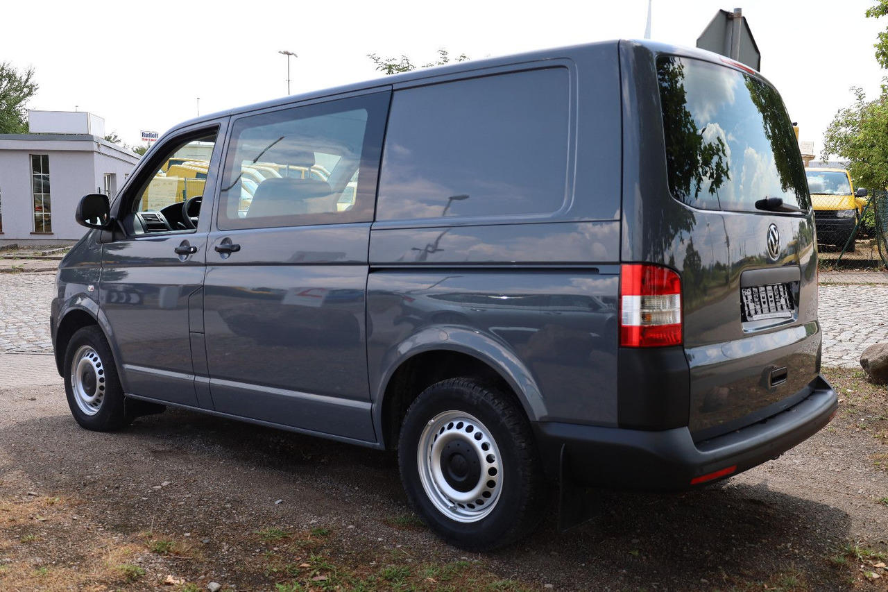 Volkswagen T5 Transporter Kasten-Kombi 2.0 TDI/EU5/5-Sitze - Personentransporter: das Bild 4 Volkswagen T5 Transporter Kasten-Kombi 2.0 TDI/EU5/5-Sitze - Personentransporter: das Bild 4