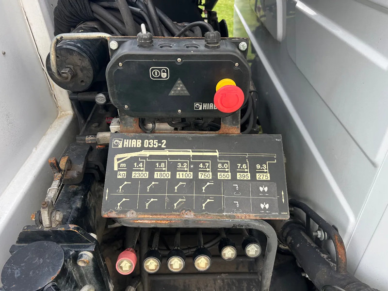 Mercedes-Benz Vario 615 VARIO 614 *3xtipper+HIAB CRANE*119000km - Kipper, Autokran: das Bild 5 Mercedes-Benz Vario 615 VARIO 614 *3xtipper+HIAB CRANE*119000km - Kipper, Autokran: das Bild 5