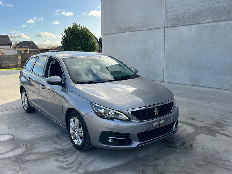 Peugeot 308 Peugeot 308SW 2018 - PKW: das Bild 1 Peugeot 308 Peugeot 308SW 2018 - PKW: das Bild 1