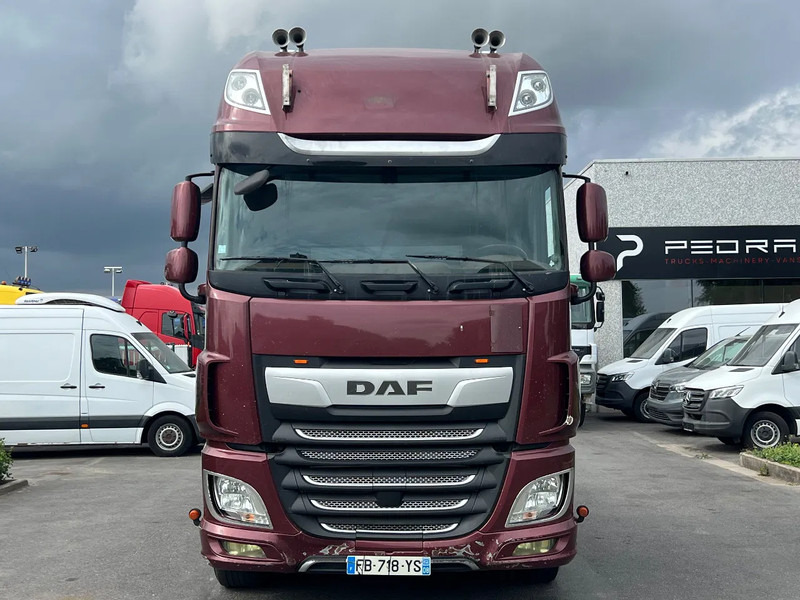 DAF XF 530 Super space **XF530 full spoiler**2018** - Sattelzugmaschine: das Bild 3 DAF XF 530 Super space **XF530 full spoiler**2018** - Sattelzugmaschine: das Bild 3