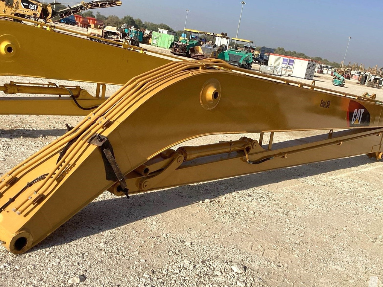 CATERPILLAR CAT 320 - Ausleger für Bagger: das Bild 2 CATERPILLAR CAT 320 - Ausleger für Bagger: das Bild 2