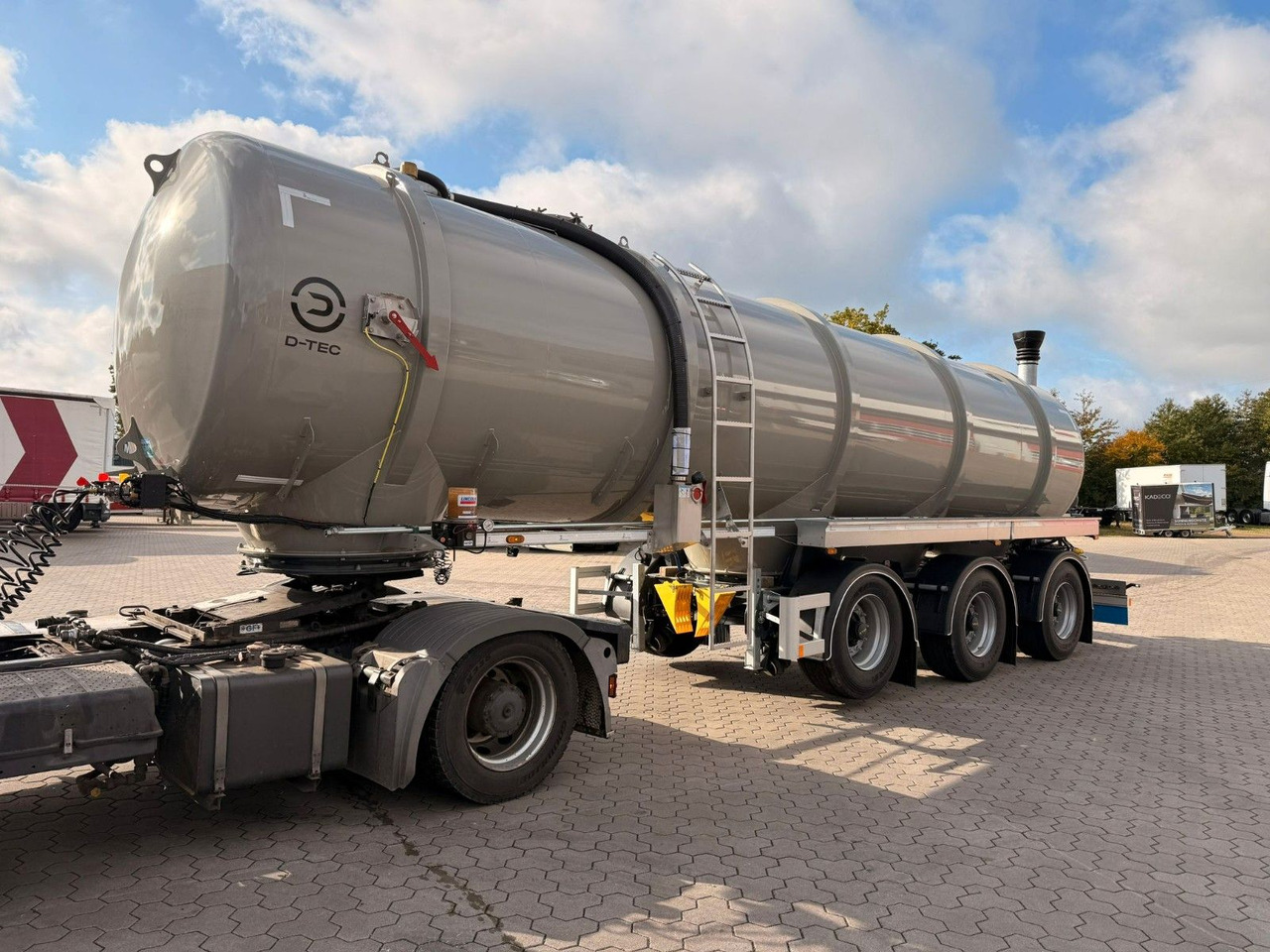 D-TEC Gülletanker 30m³ mit Zwangslenkung - Tankauflieger: das Bild 5 D-TEC Gülletanker 30m³ mit Zwangslenkung - Tankauflieger: das Bild 5