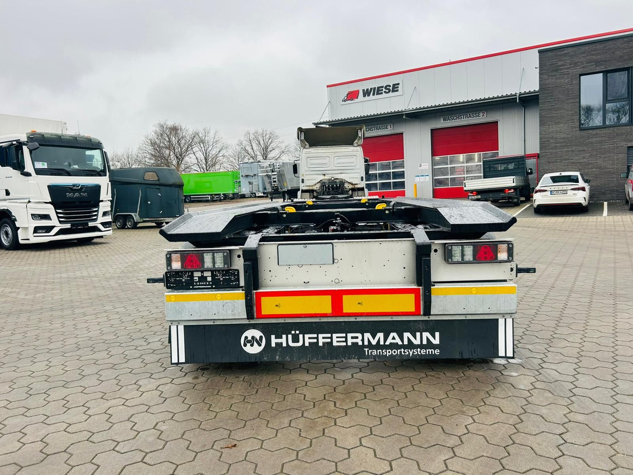 Hüffermann HAR 20.70 LS Aussenrollen Anhänger Sofort Verfüg - Abrollanhänger/ Absetzanhänger: das Bild 5 Hüffermann HAR 20.70 LS Aussenrollen Anhänger Sofort Verfüg - Abrollanhänger/ Absetzanhänger: das Bild 5