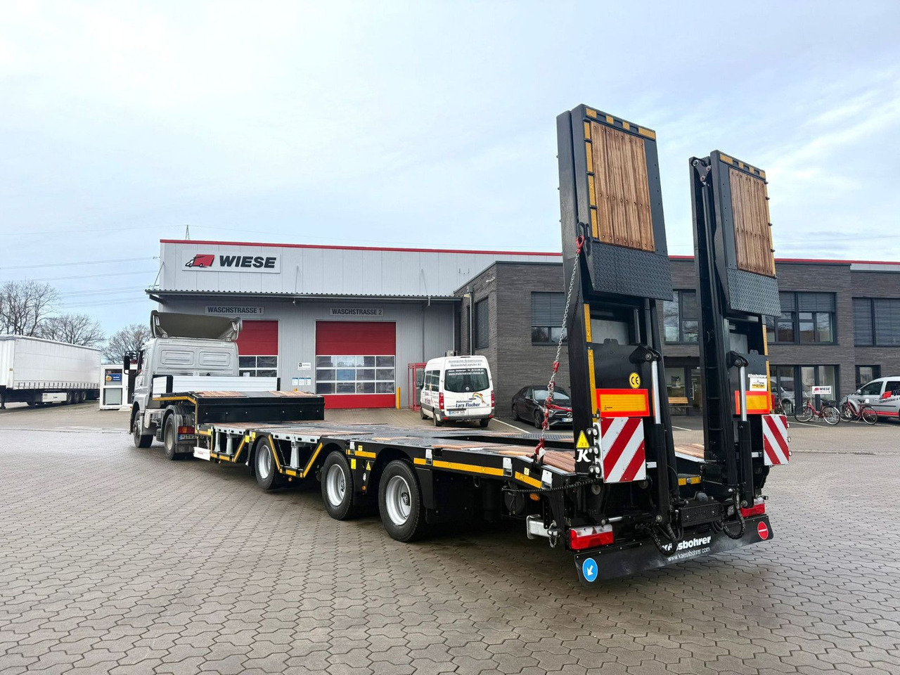 Kässbohrer SLAR3 Tele Tiefbett Radmulden metallisiert - Tieflader Auflieger: das Bild 1 Kässbohrer SLAR3 Tele Tiefbett Radmulden metallisiert - Tieflader Auflieger: das Bild 1