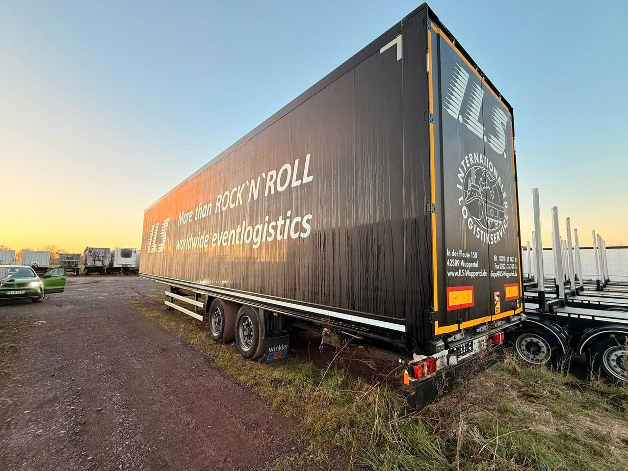 Krone SZ - Mega Koffer mit Rampenhalterung - Koffer Auflieger: das Bild 3 Krone SZ - Mega Koffer mit Rampenhalterung - Koffer Auflieger: das Bild 3