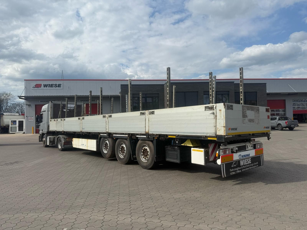 Krone Stahlmattenauflieger mit Bordwände - TÜV Neu - Pritschenauflieger/ Plattformauflieger: das Bild 1 Krone Stahlmattenauflieger mit Bordwände - TÜV Neu - Pritschenauflieger/ Plattformauflieger: das Bild 1