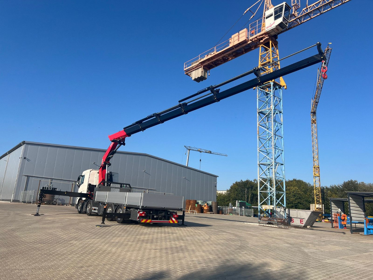 Volvo FH 500 8x2 Kran F710 RA2.26 - LKW, Autokran: das Bild 5 Volvo FH 500 8x2 Kran F710 RA2.26 - LKW, Autokran: das Bild 5