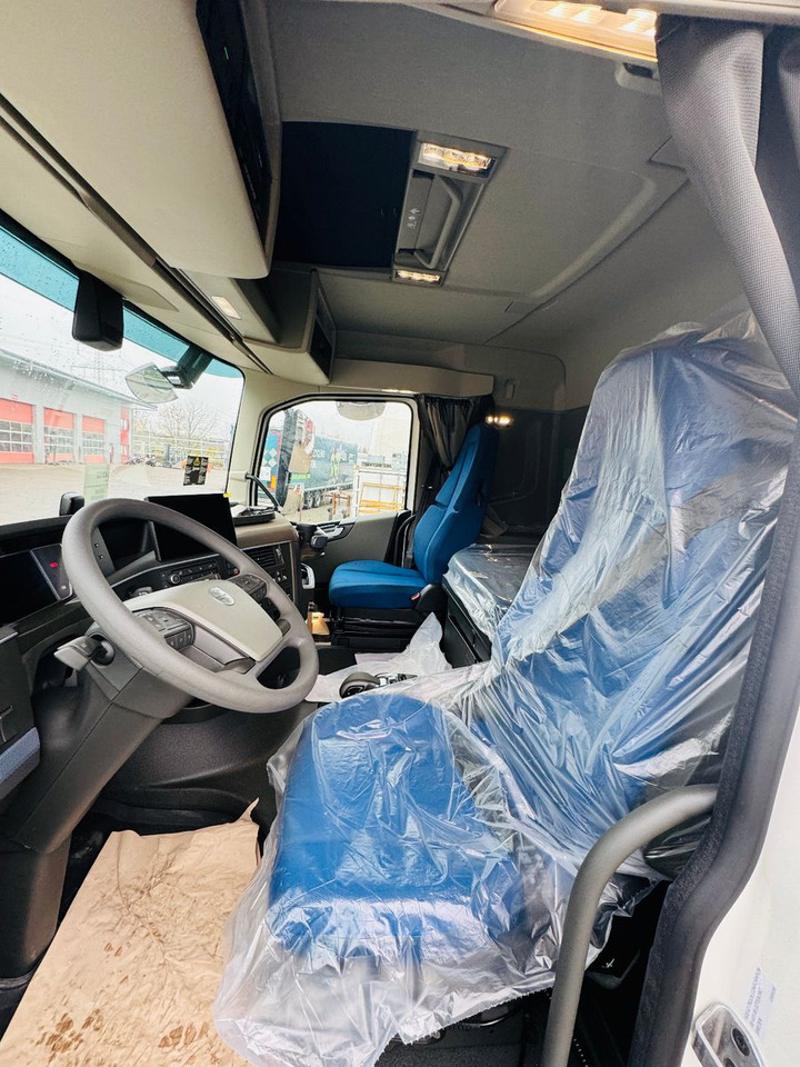 Volvo FH 500 8x4 Kran F710 RA2.27 Jib & Winde Sofort - LKW, Autokran: das Bild 5 Volvo FH 500 8x4 Kran F710 RA2.27 Jib & Winde Sofort - LKW, Autokran: das Bild 5